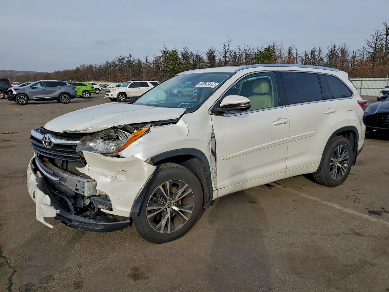 Lot #3302949609 2016 TOYOTA HIGHLANDER