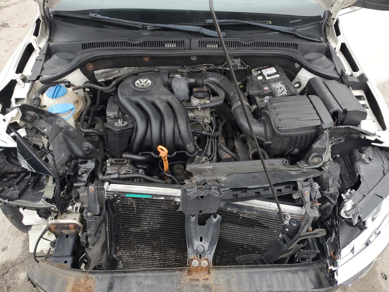 VOLKSWAGEN JETTA BASE