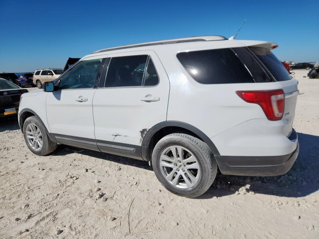 FORD EXPLORER XLT