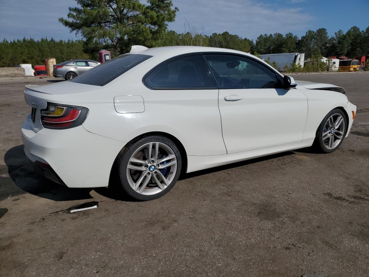 BMW 2 SERIES I