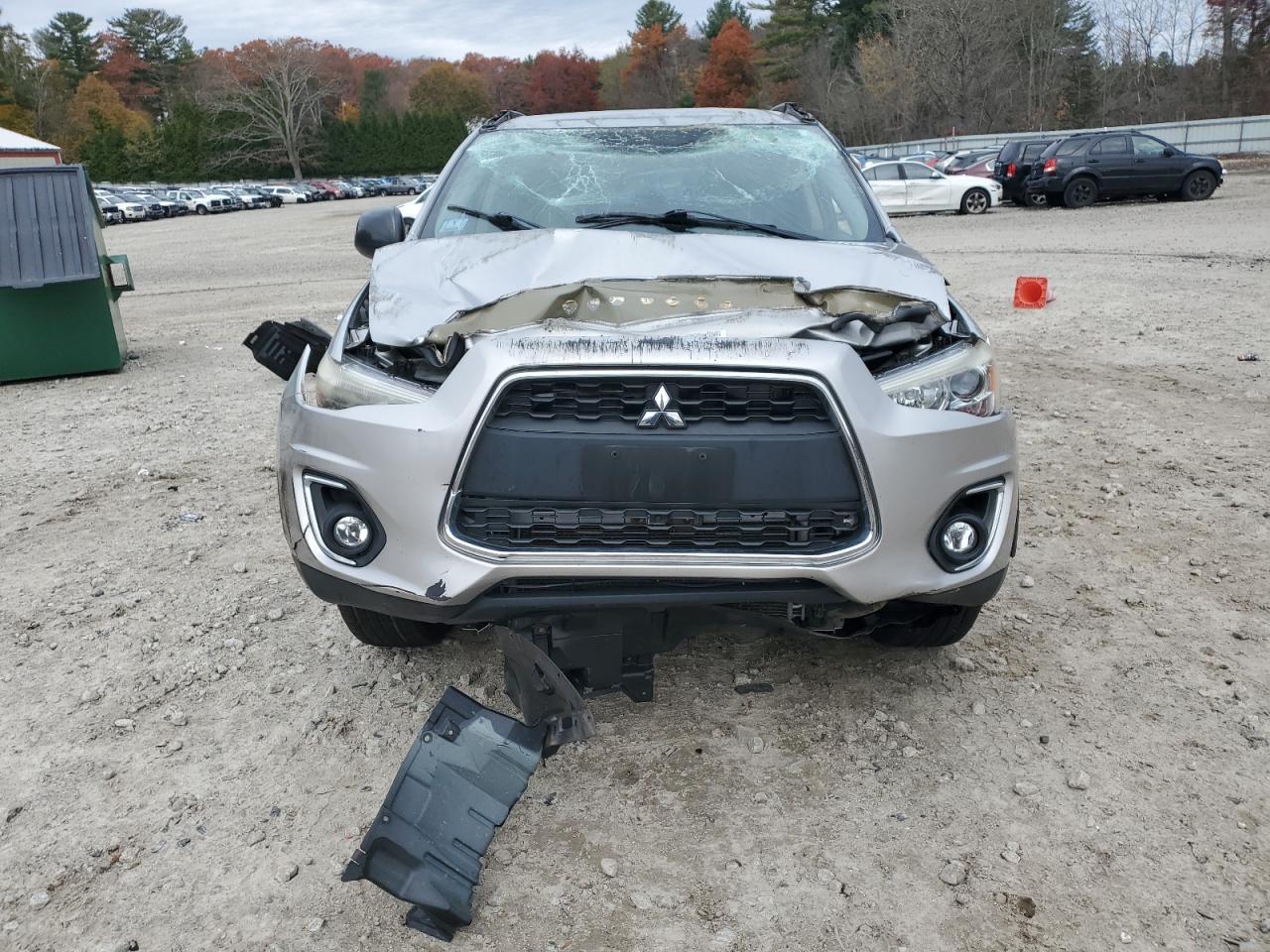 MITSUBISHI OUTLANDER LE