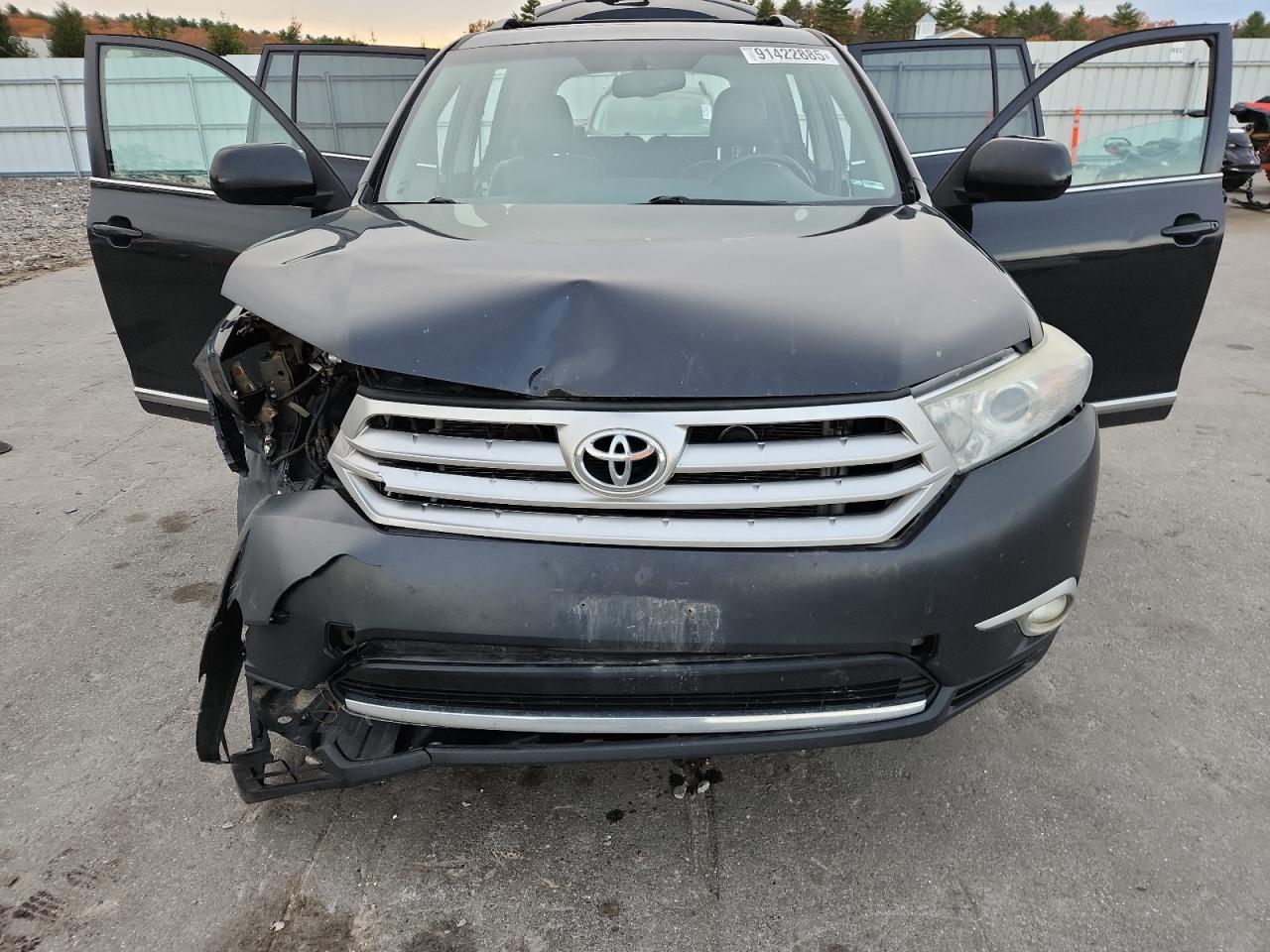 TOYOTA HIGHLANDER BASE