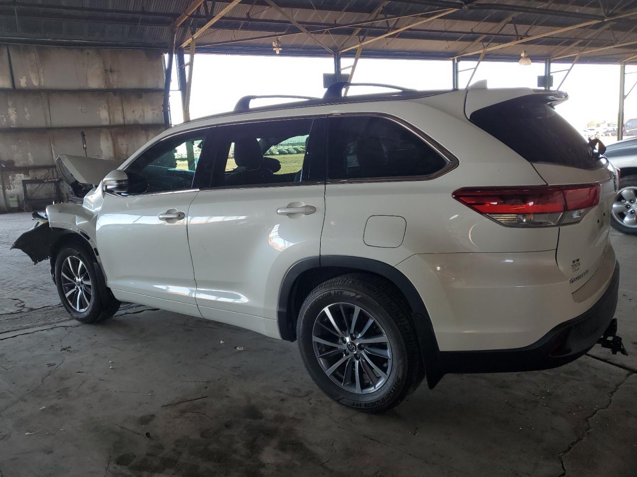 TOYOTA HIGHLANDER SE