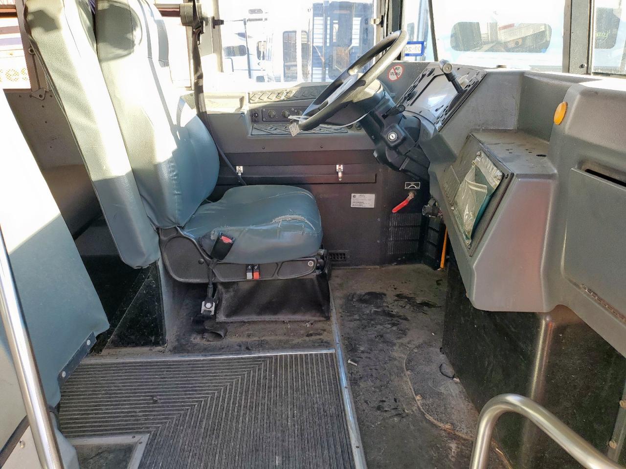 Lot #3317924916 2012 BLUE BIRD SCHOOL BUS