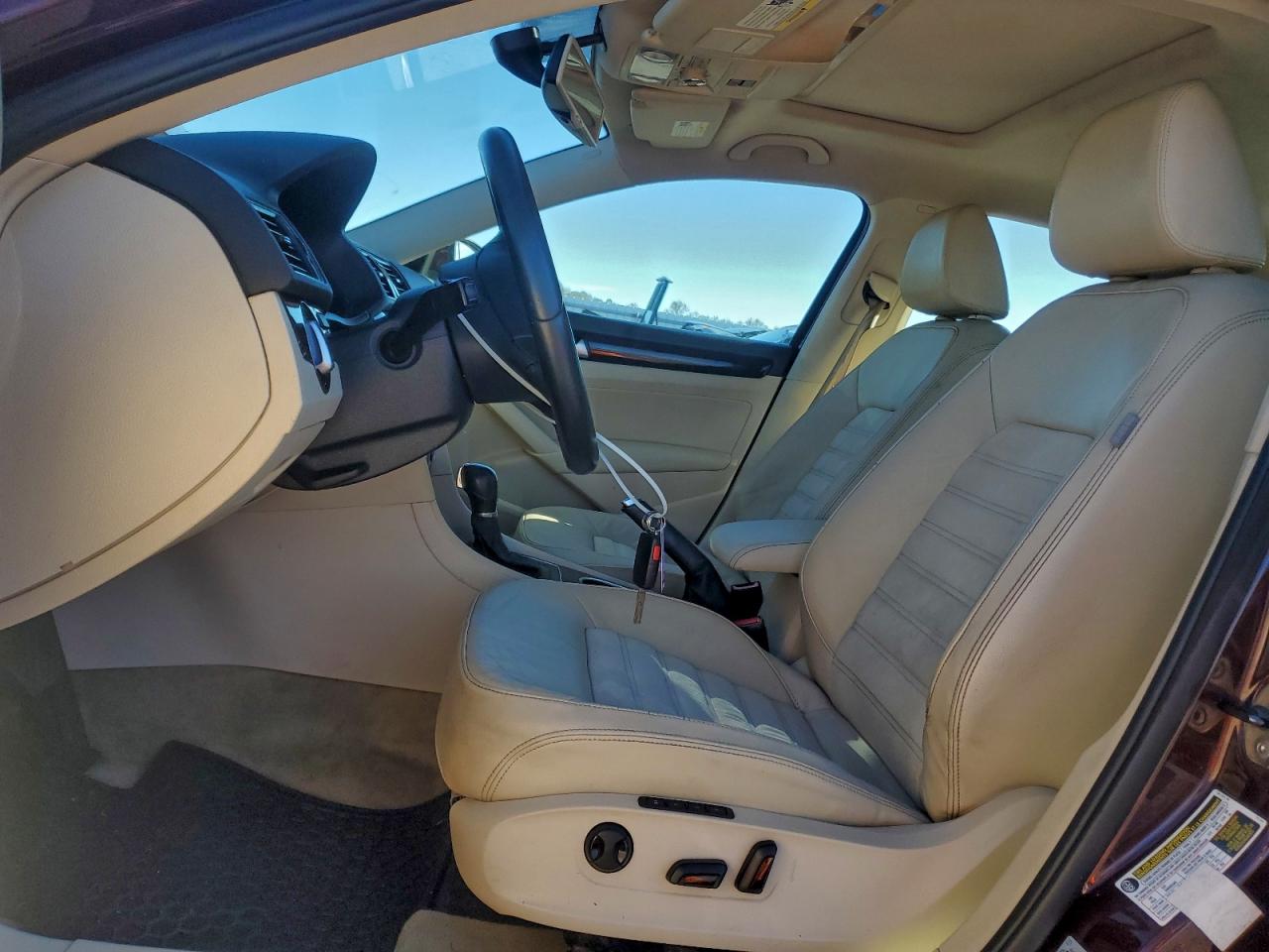 VOLKSWAGEN PASSAT SEL