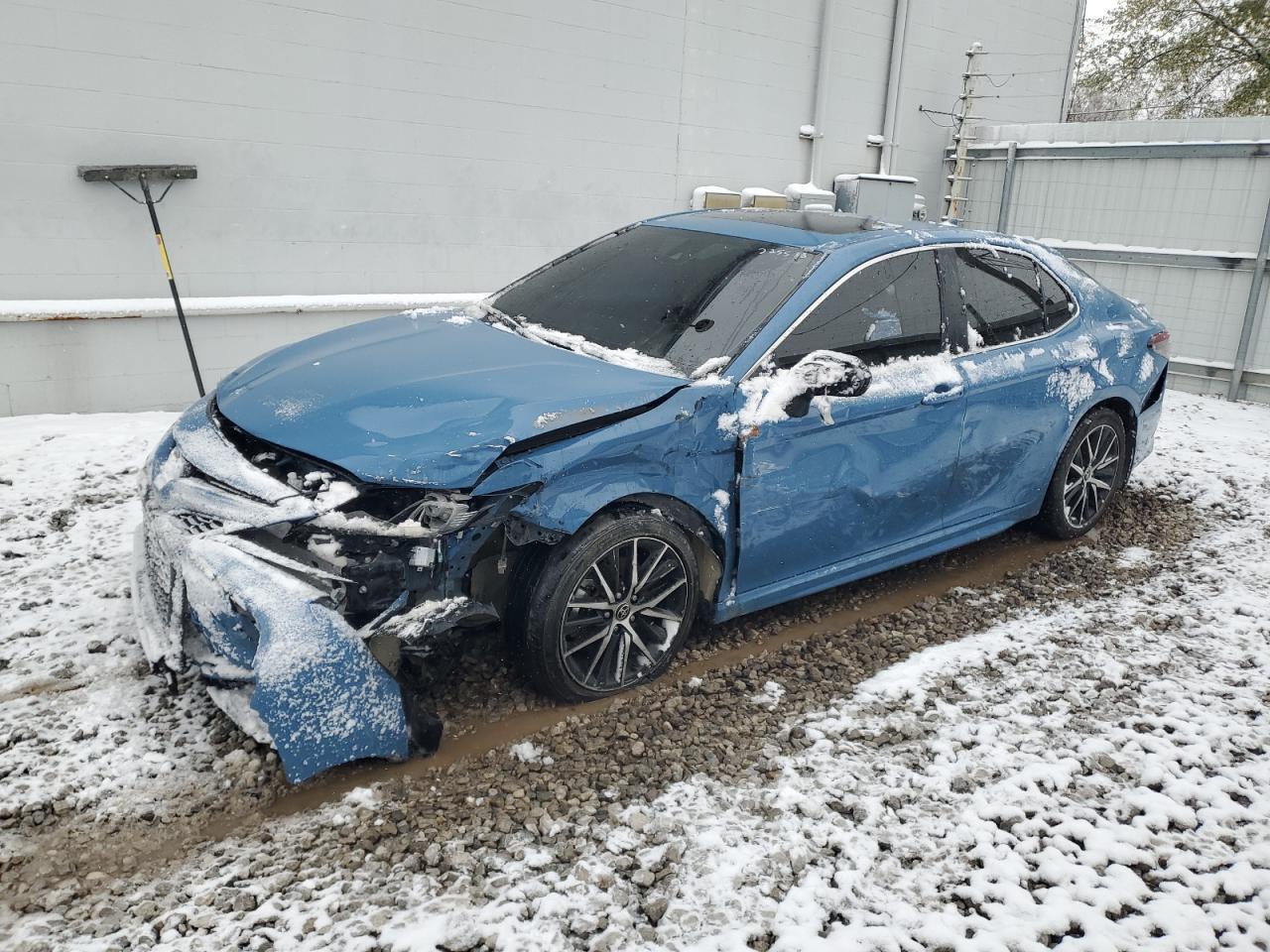 TOYOTA CAMRY SE NIGHT SHADE