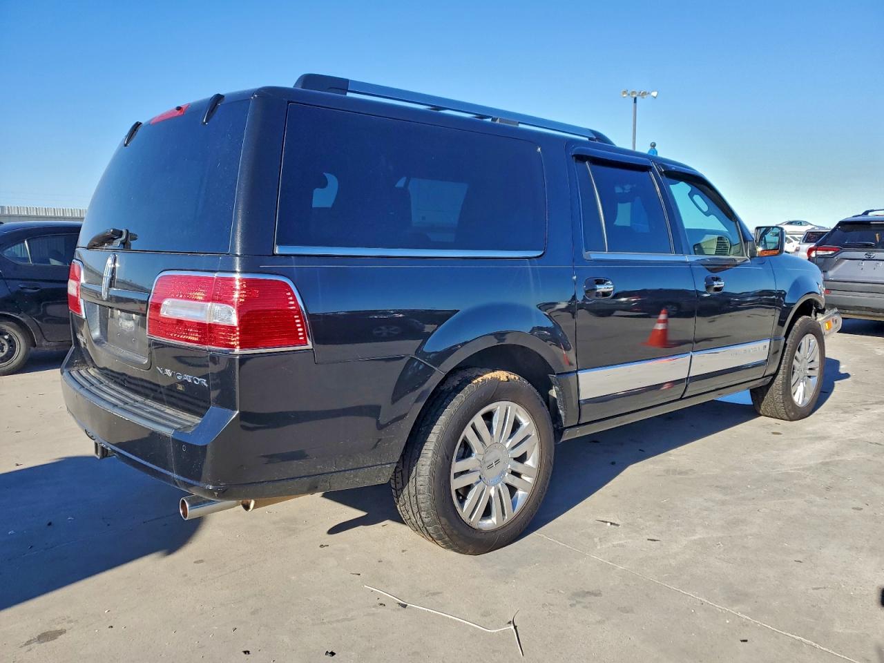 LINCOLN NAVIGATOR L