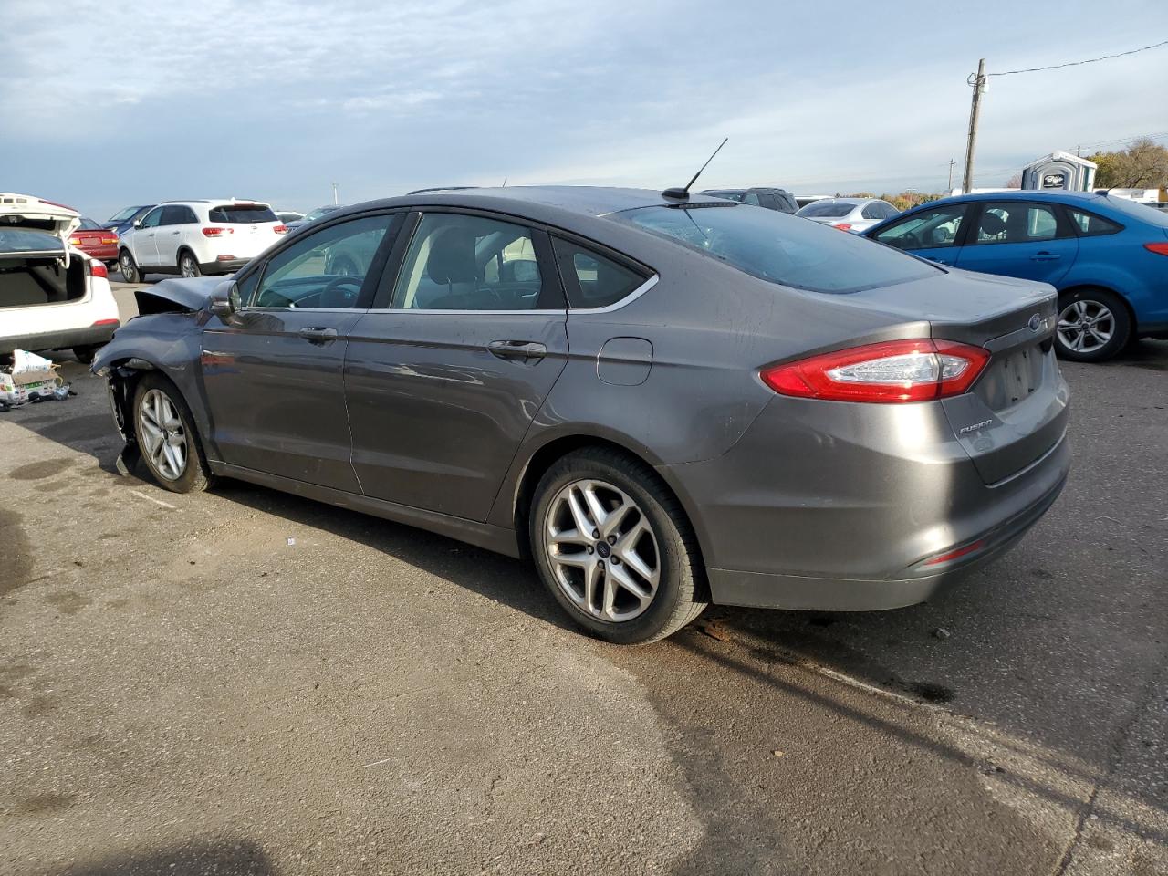 FORD FUSION SE