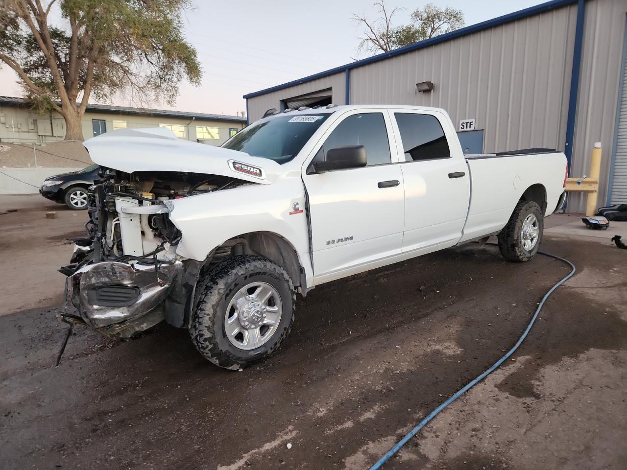 RAM 2500 TRADESMAN