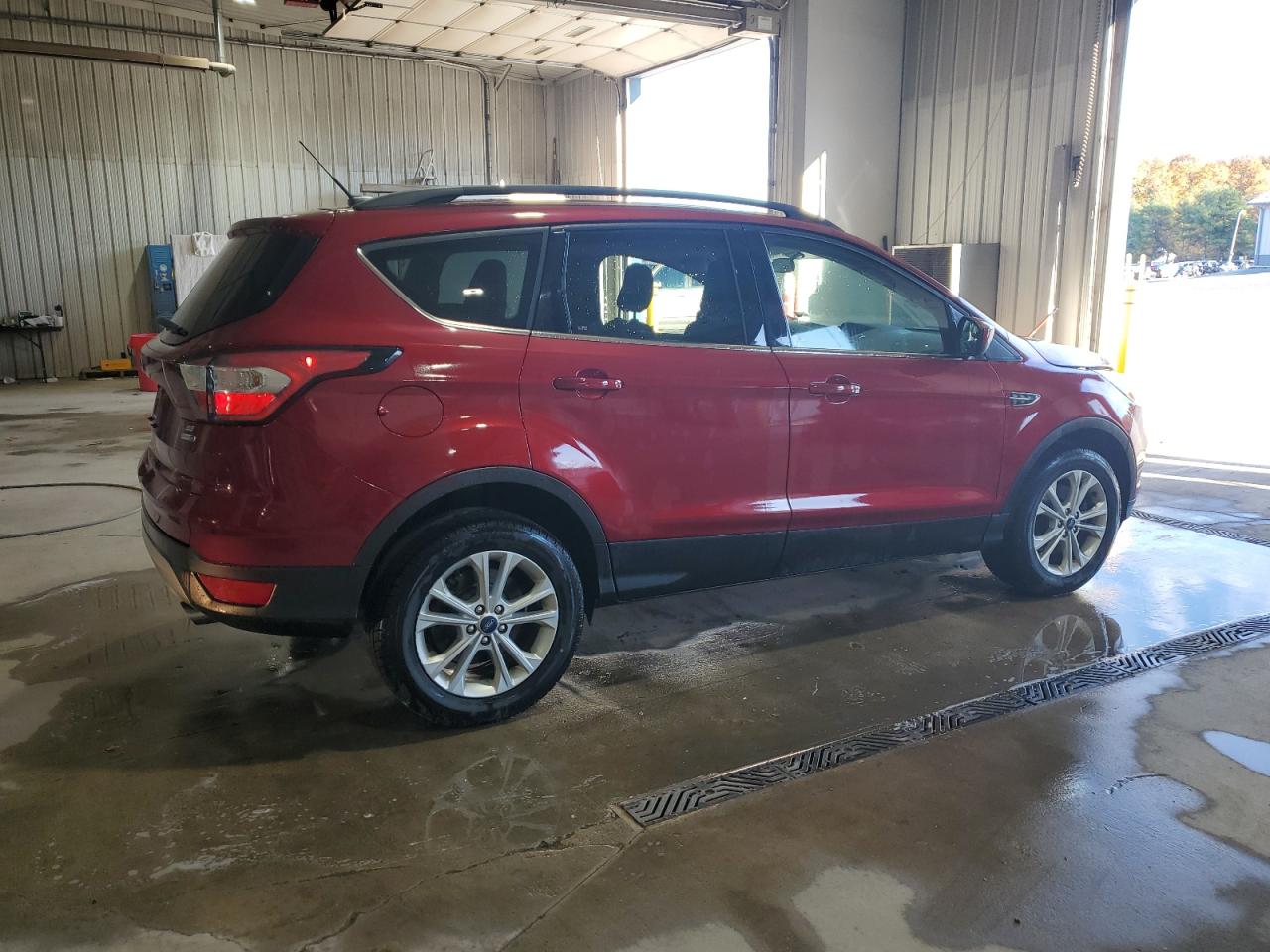 FORD ESCAPE SE