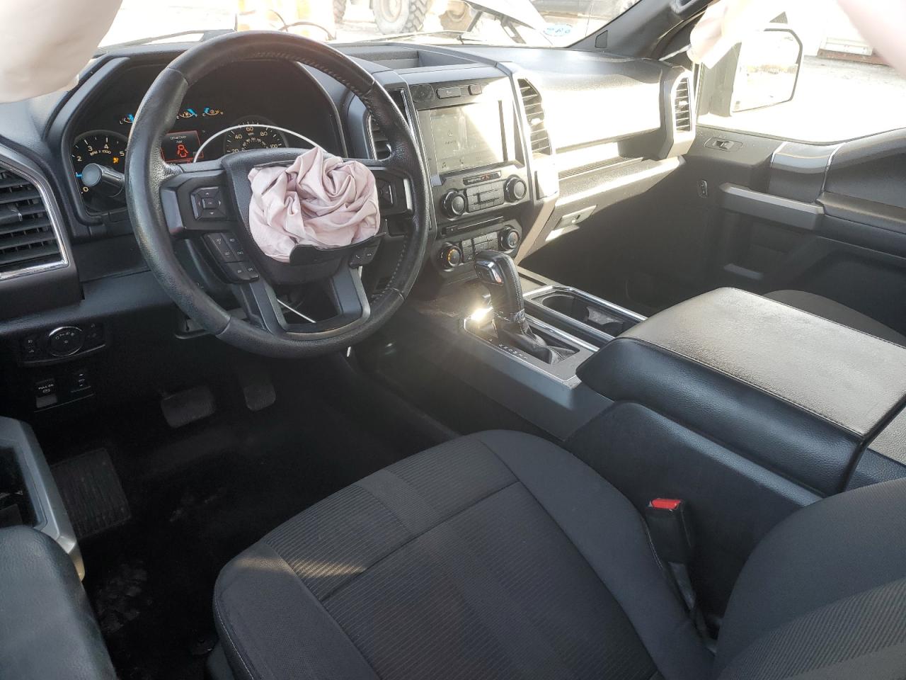 FORD F-150 SUPER CAB