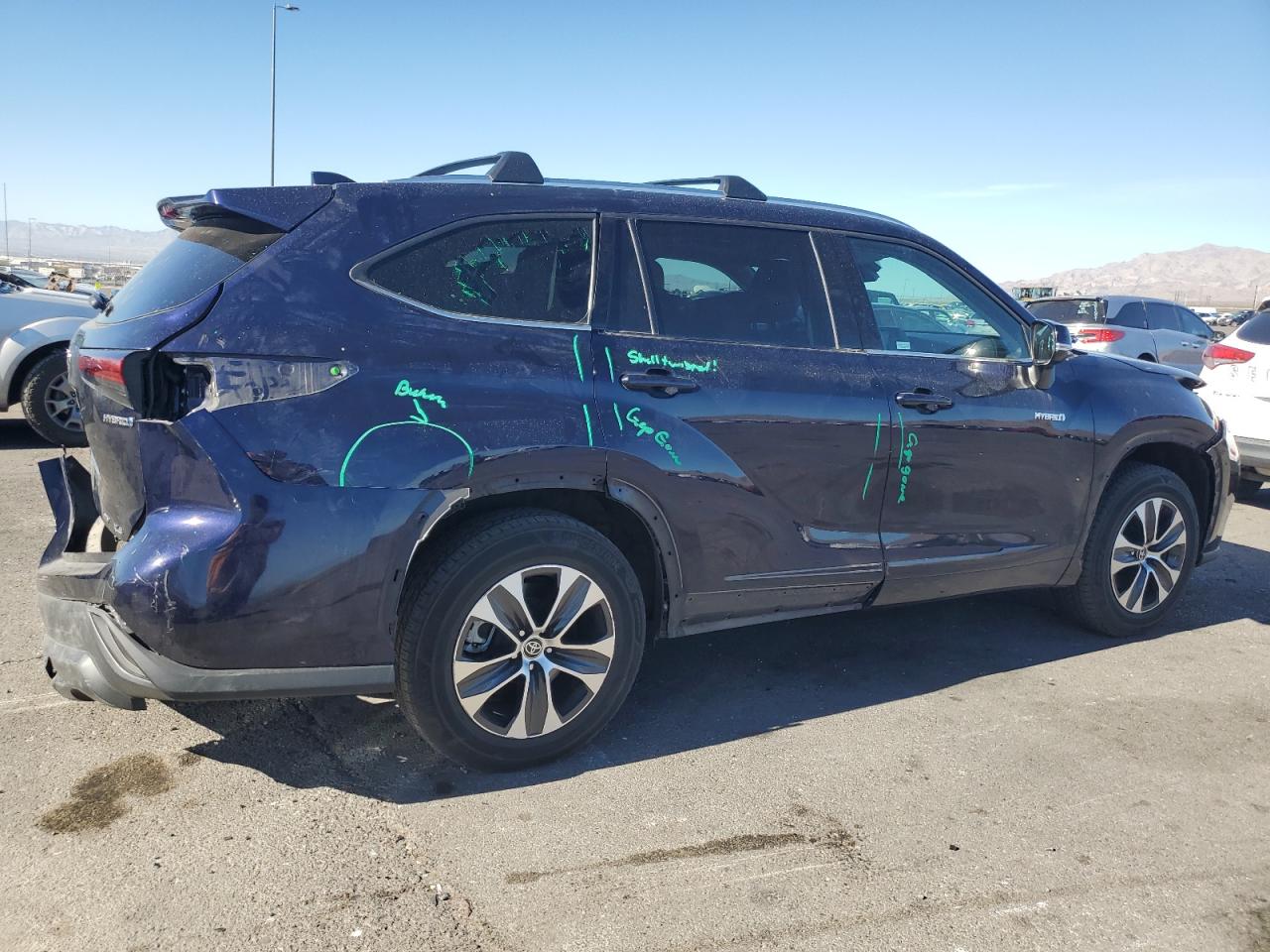 TOYOTA HIGHLANDER HYBRID XLE