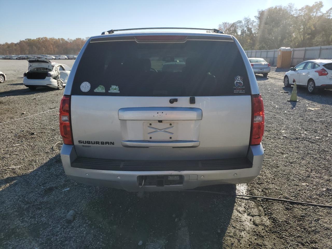 CHEVROLET SUBURBAN C1500 LT