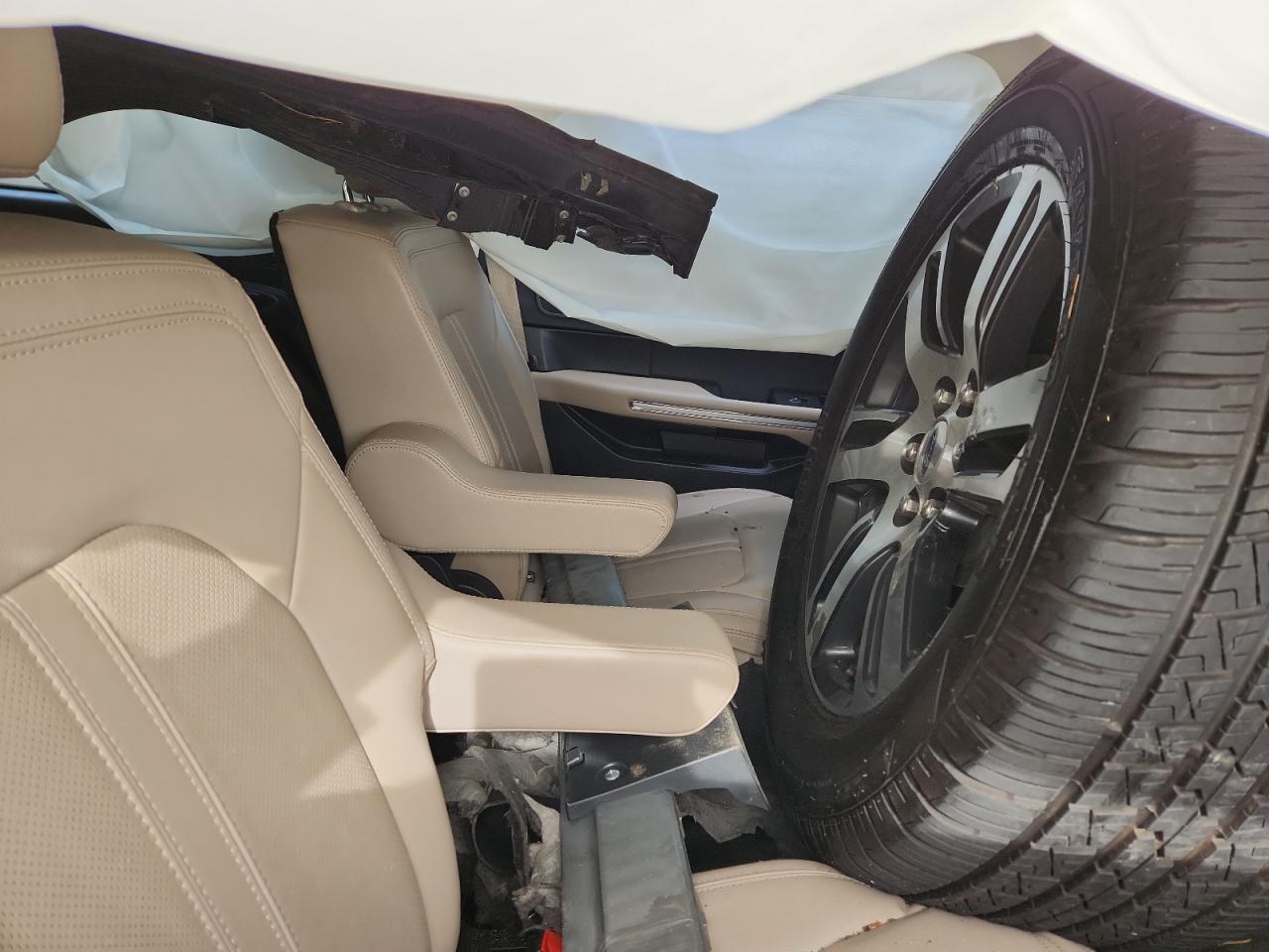 FORD EXPEDITION LIMITED