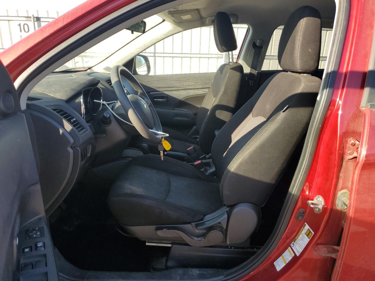 MITSUBISHI OUTLANDER ES