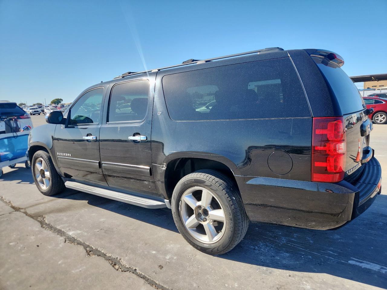 CHEVROLET SUBURBAN C1500 LT