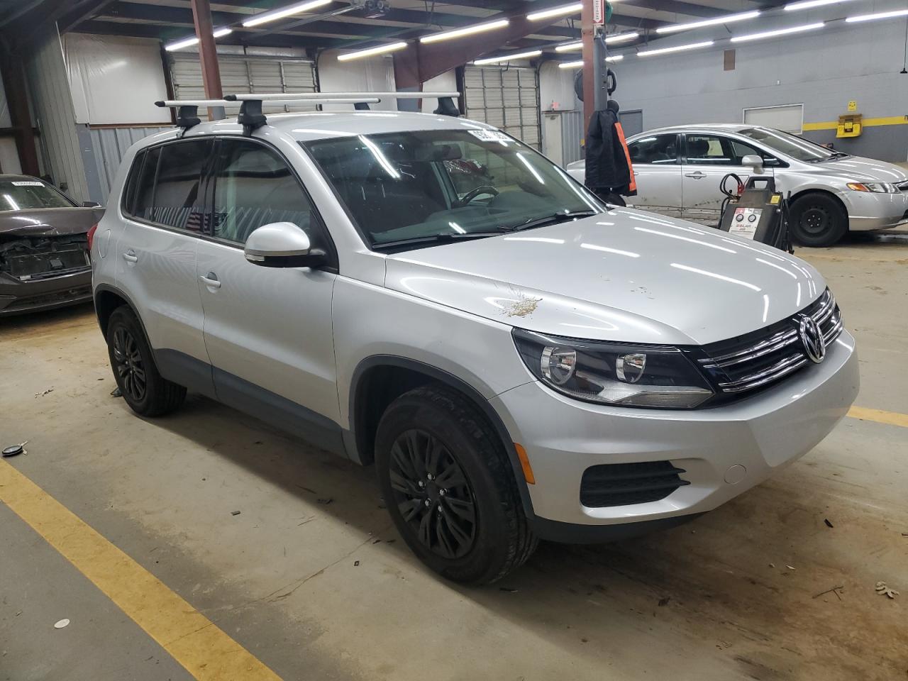 VOLKSWAGEN TIGUAN S