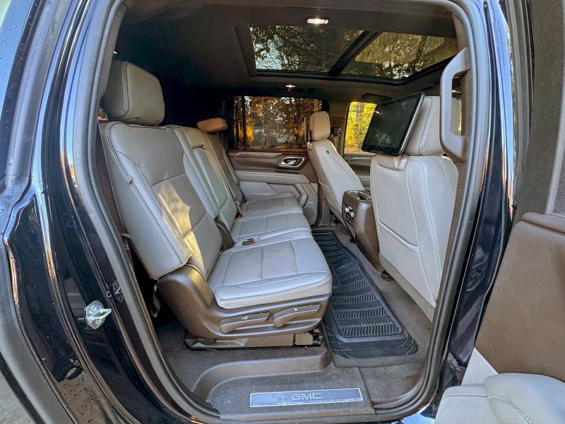 2021 GMC YUKON XL K #3297893789