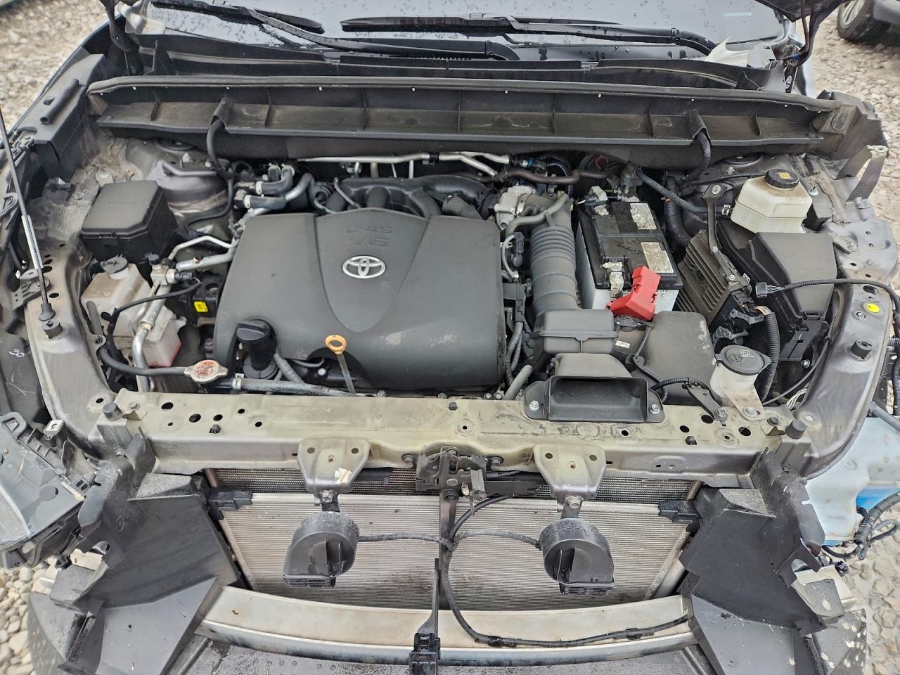 TOYOTA HIGHLANDER XLE