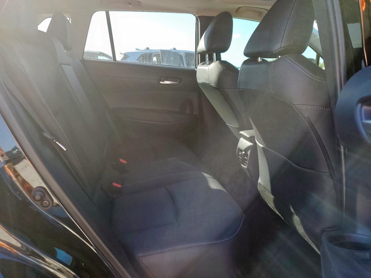 TOYOTA COROLLA CROSS XLE