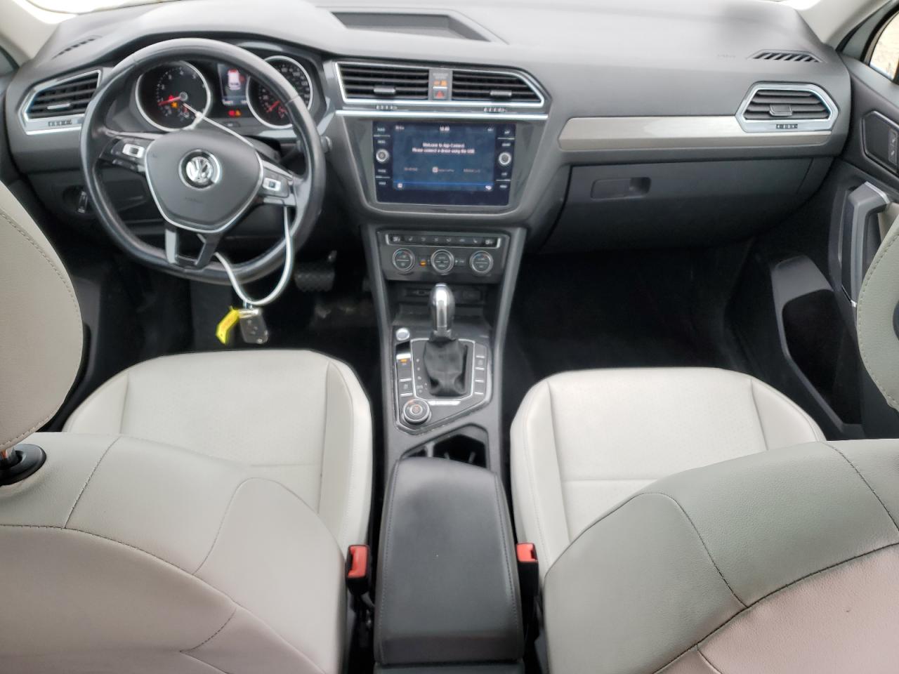 VOLKSWAGEN TIGUAN SE