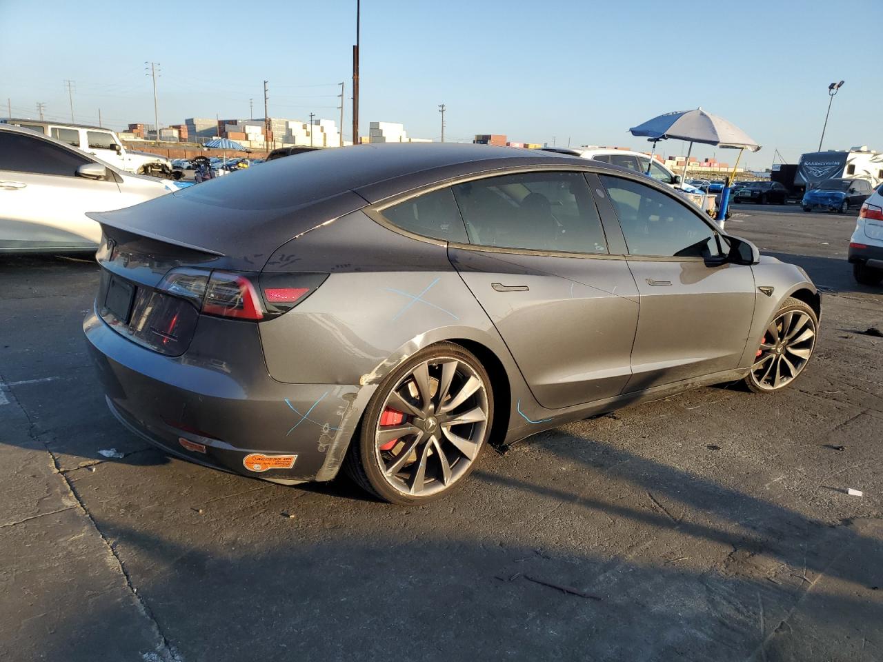 TESLA MODEL 3