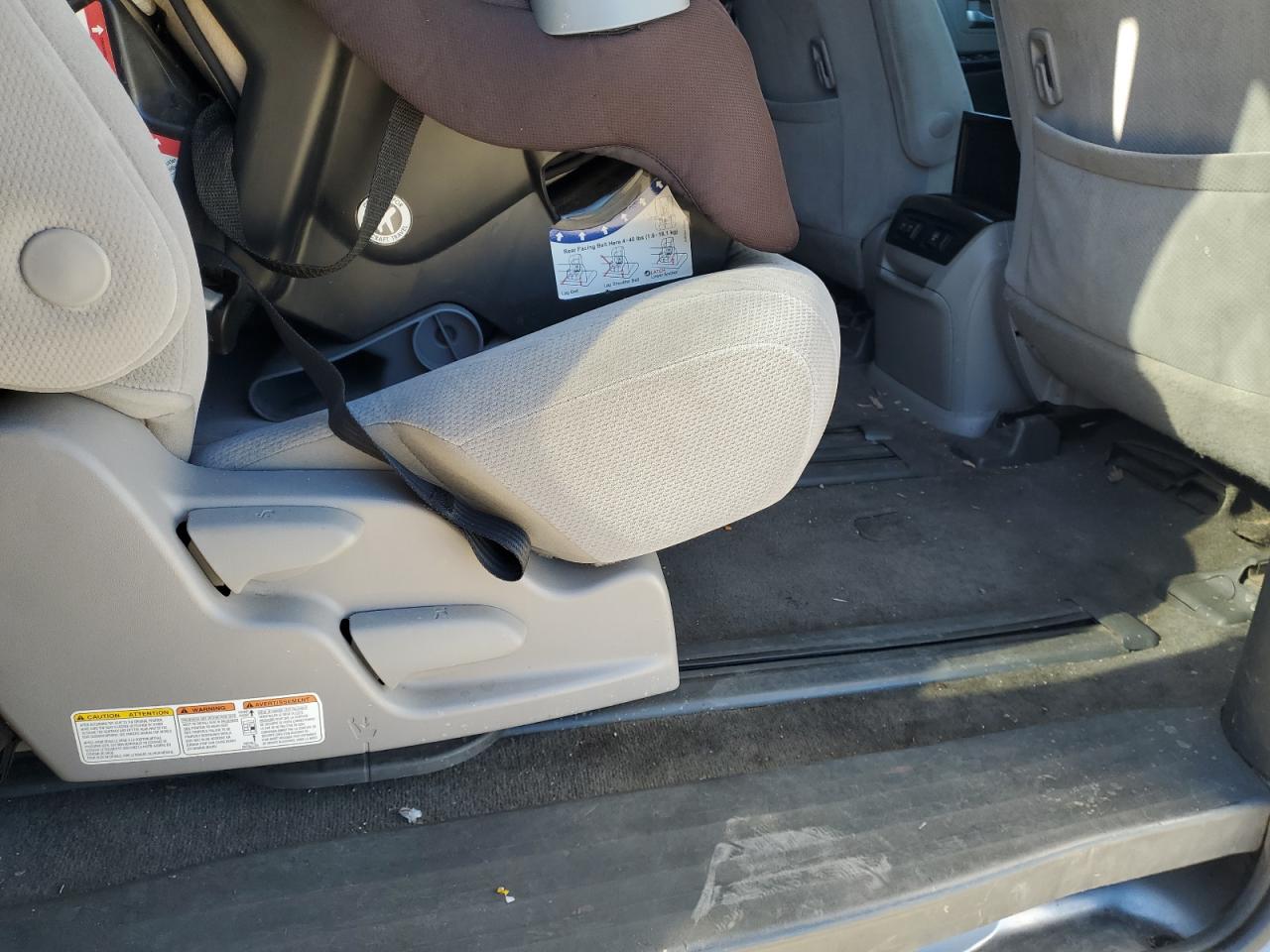 Lot #3292749777 2018 TOYOTA SIENNA LE