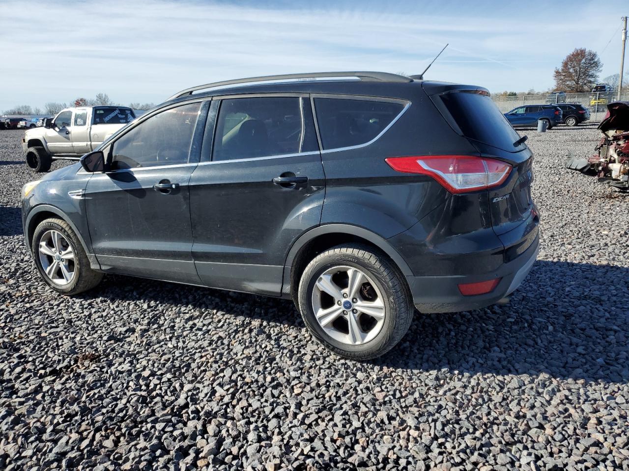 FORD ESCAPE SE