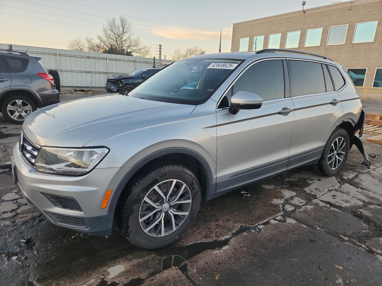 VOLKSWAGEN TIGUAN SE