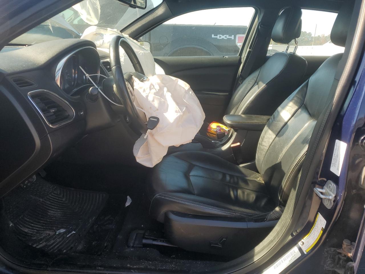 CHRYSLER 200 LIMITED