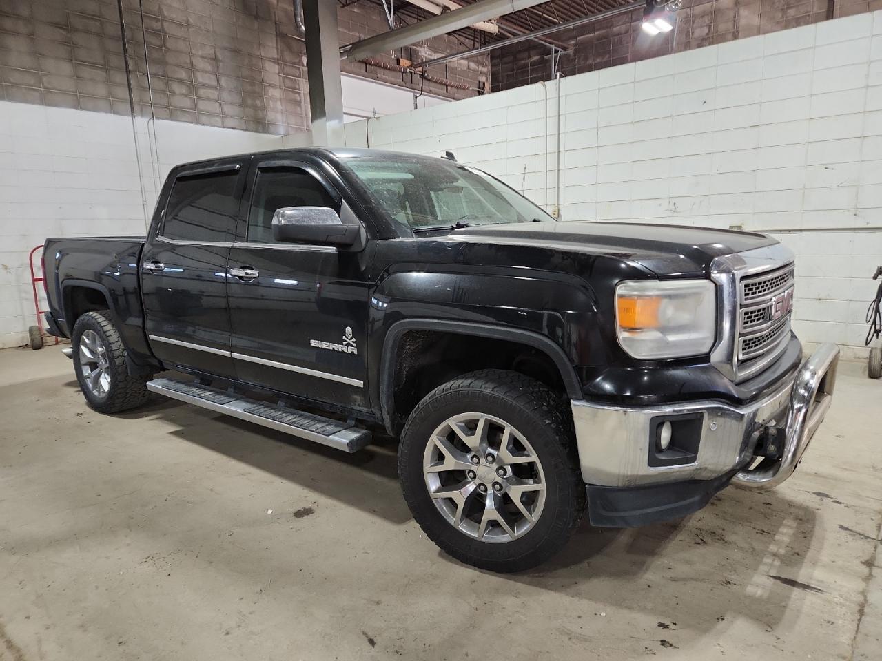 GMC SIERRA C1500 SLT