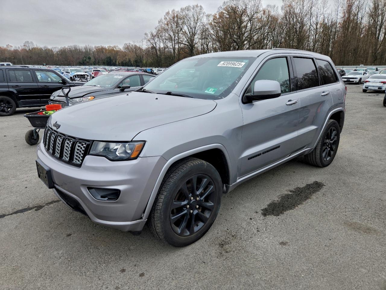 JEEP GRAND CHEROKEE LAREDO