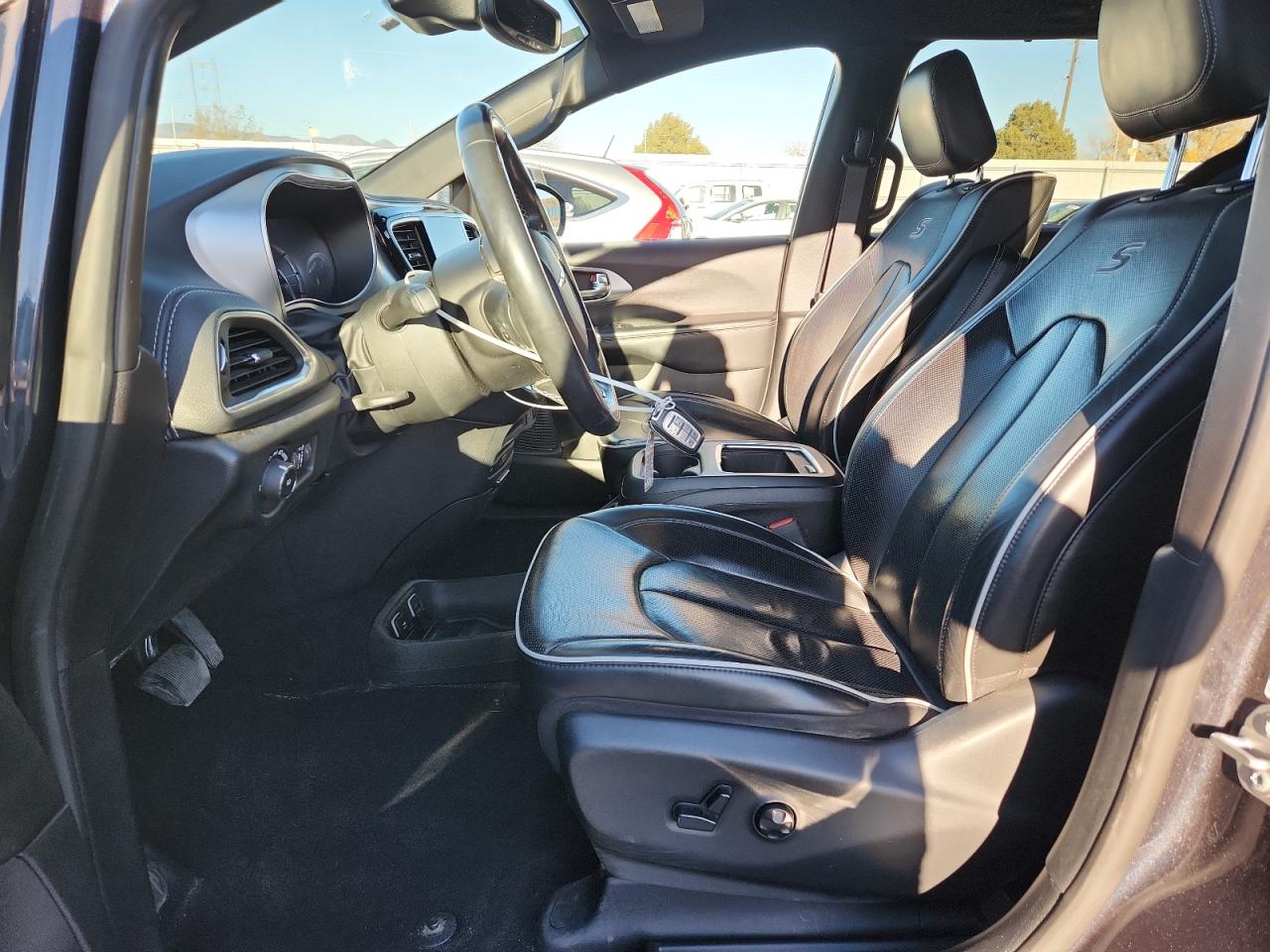 CHRYSLER PACIFICA HYBRID LIMITED