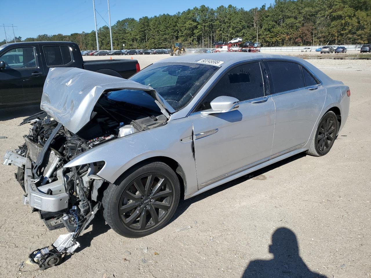 LINCOLN CONTINENTAL PREMIERE