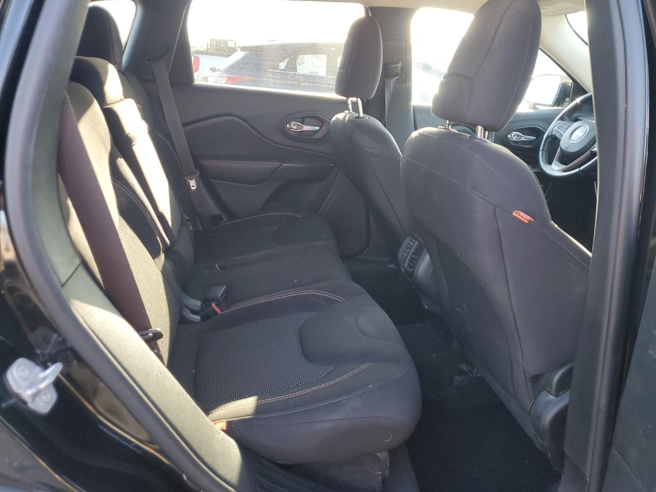 JEEP GRAND CHEROKEE LATITUDE