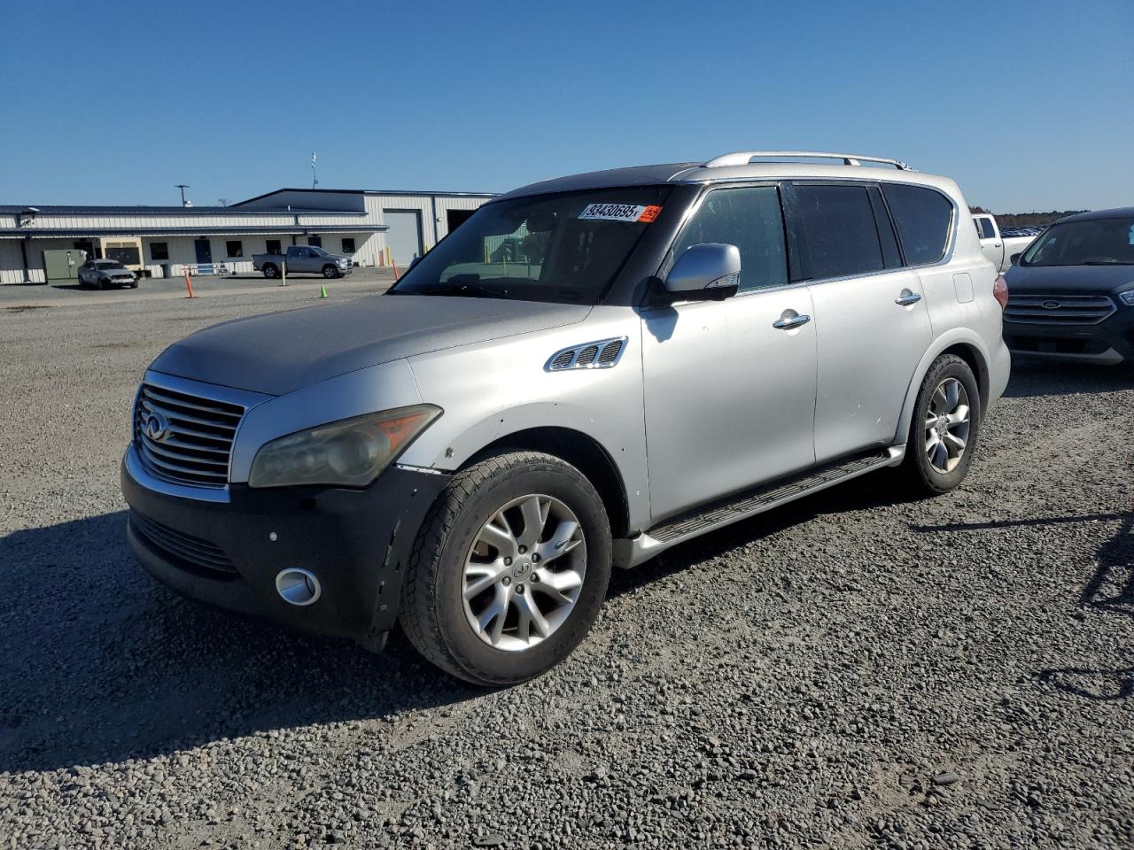 INFINITI QX56