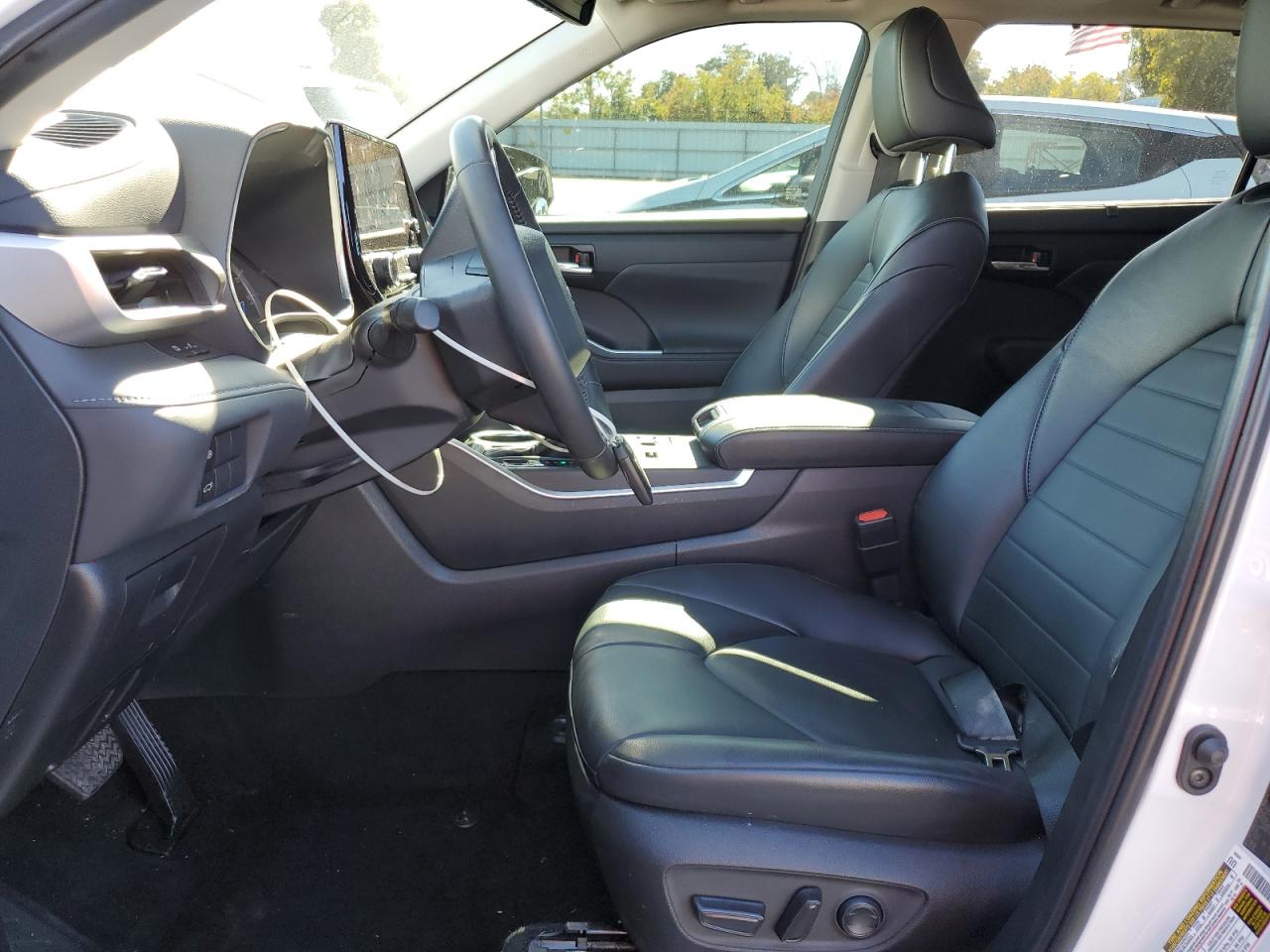 TOYOTA HIGHLANDER HYBRID XLE