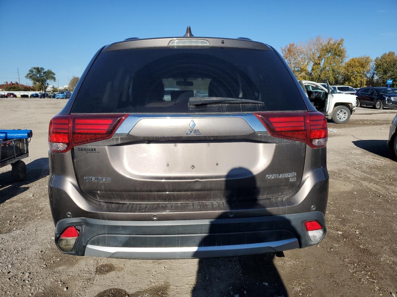 MITSUBISHI OUTLANDER SE