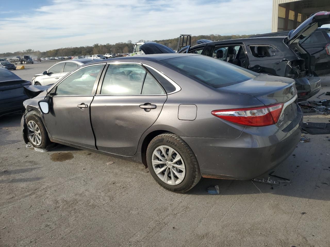 TOYOTA CAMRY LE