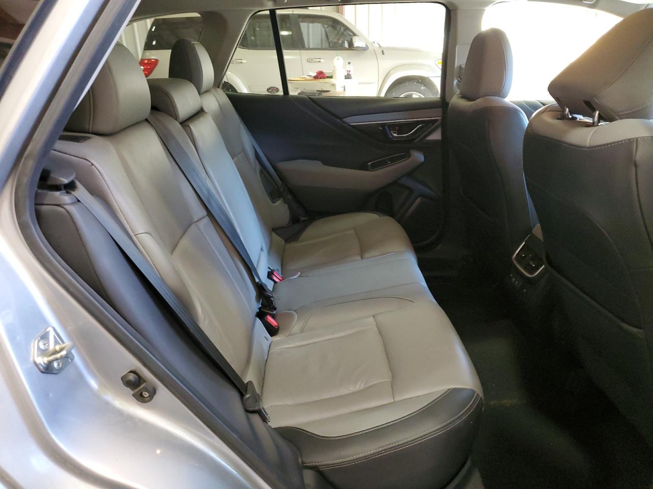 Lot #3302870935 2020 SUBARU OUTBACK LI