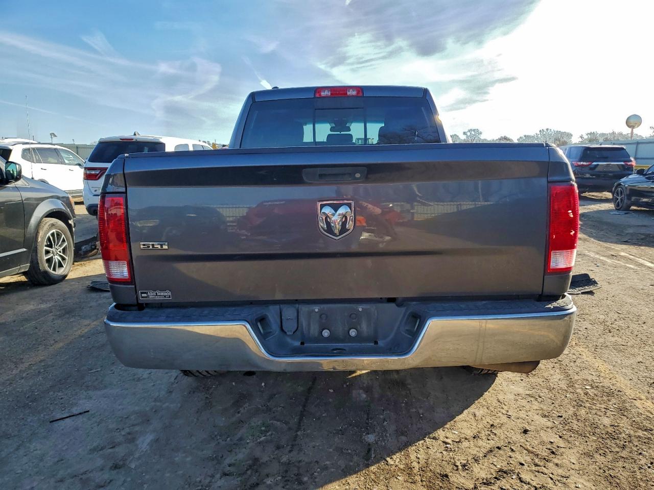 RAM 1500 SLT