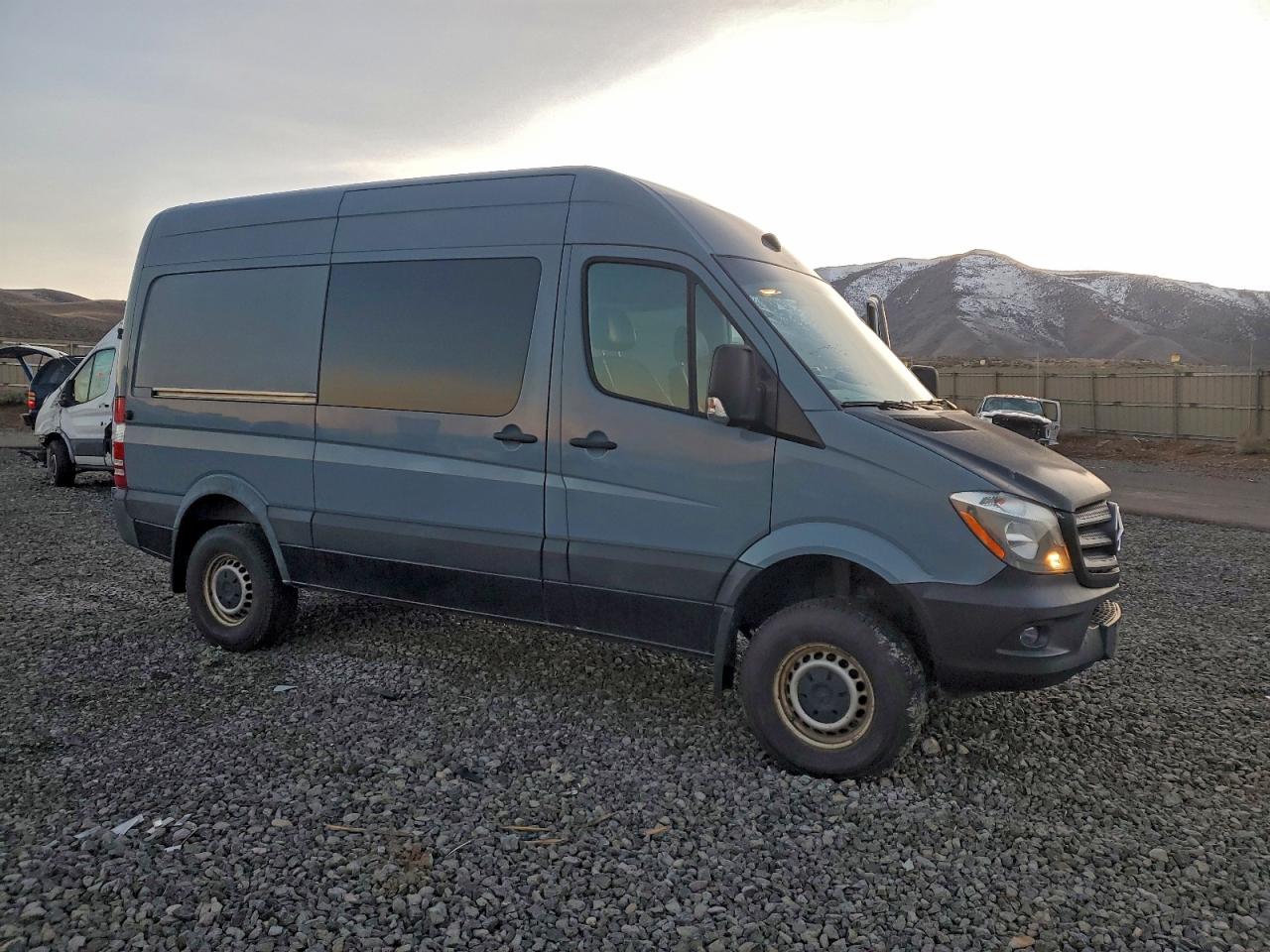 MERCEDES-BENZ SPRINTER 2500