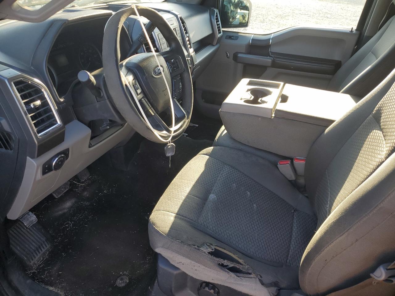 FORD F-150 SUPERCREW