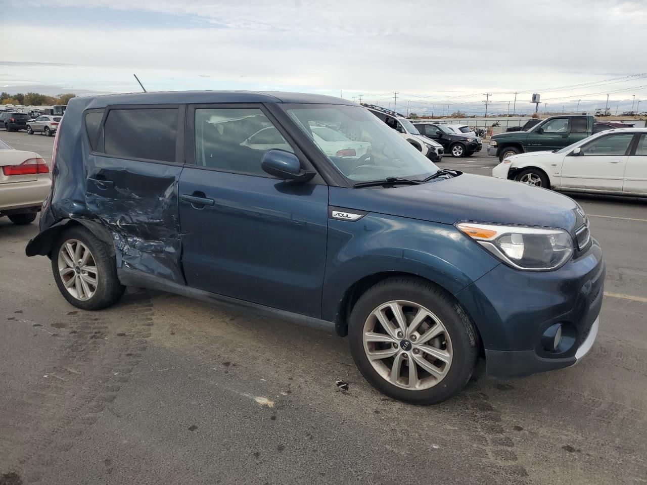 KIA SOUL +