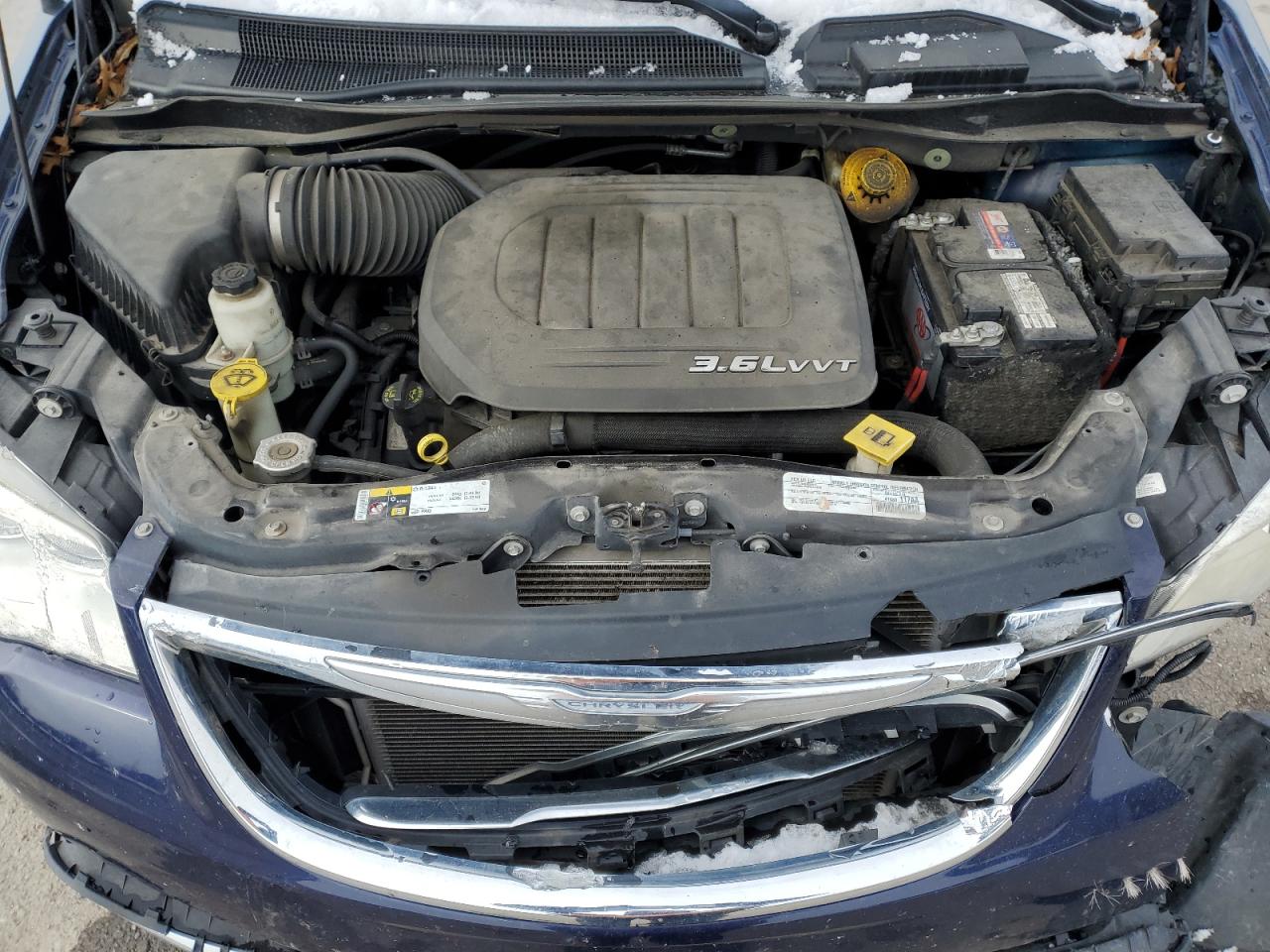 CHRYSLER TOWN & COUNTRY TOURING L