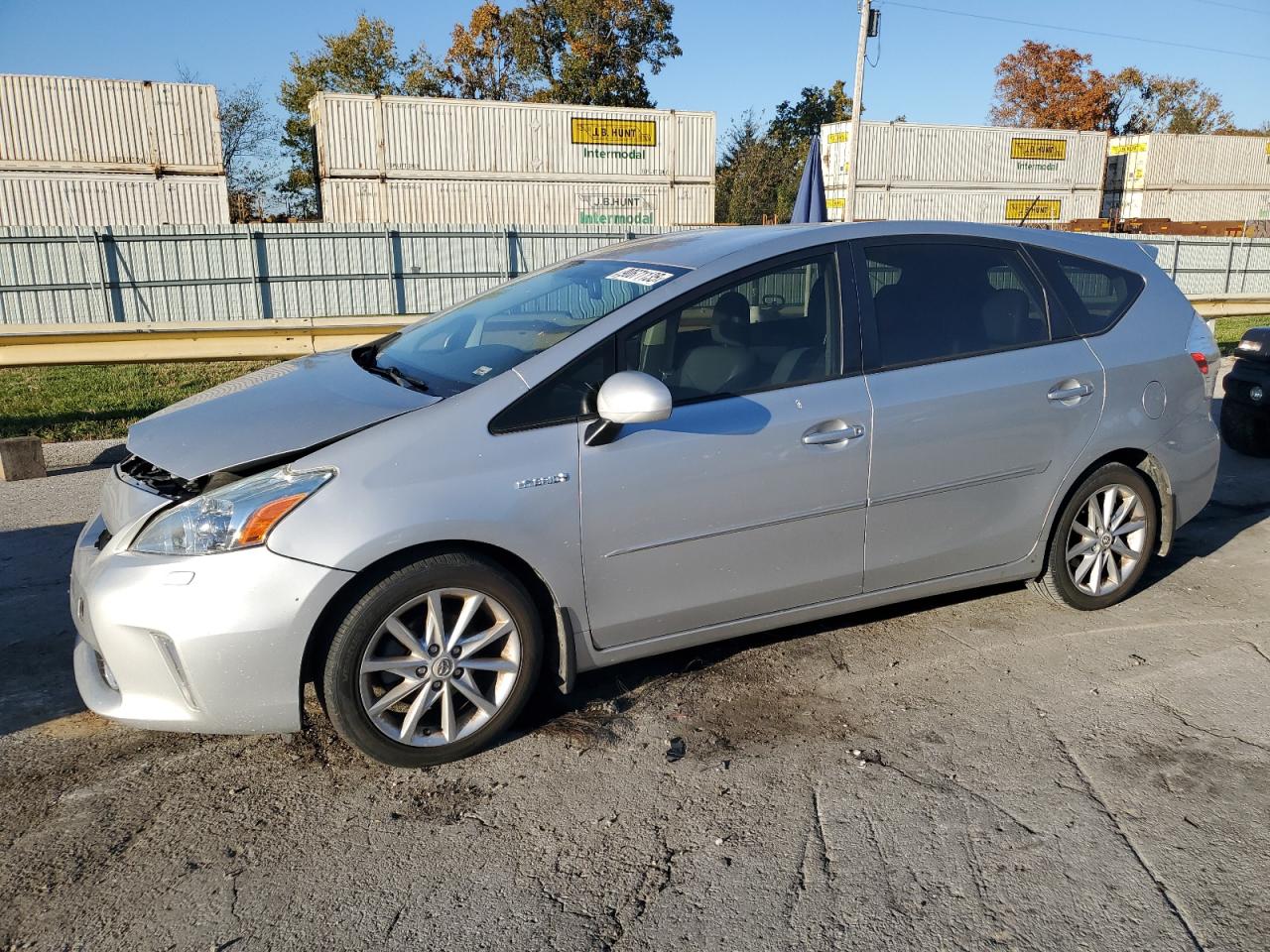 TOYOTA PRIUS V