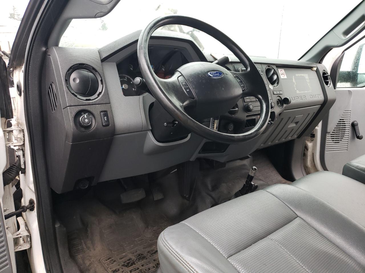 FORD F-750 SUPER DUTY