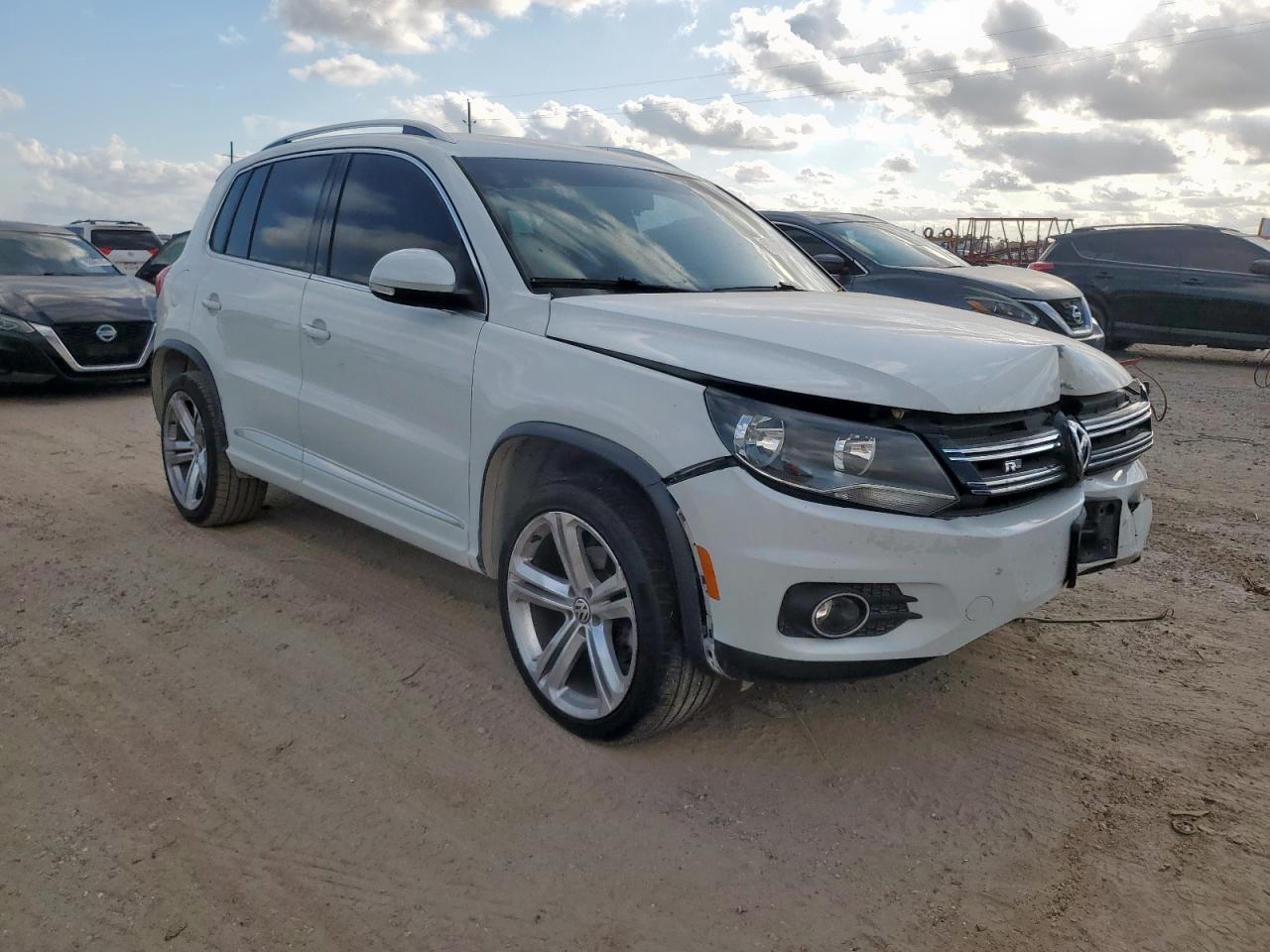 VOLKSWAGEN TIGUAN S