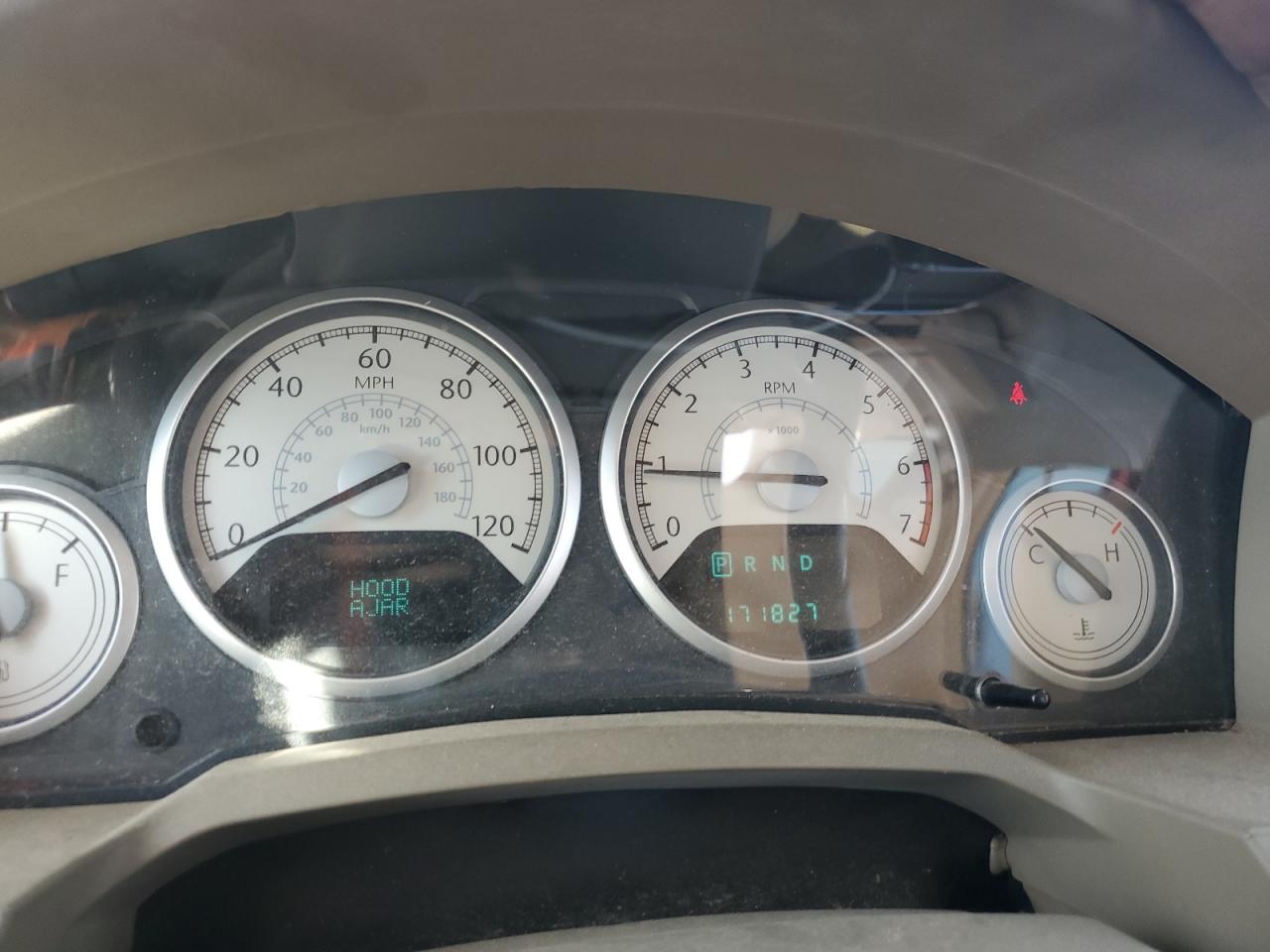 CHRYSLER TOWN & COUNTRY LIMITED