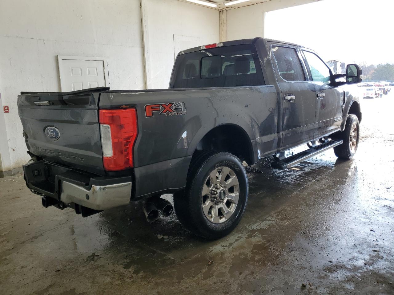 FORD F-250 SUPER DUTY